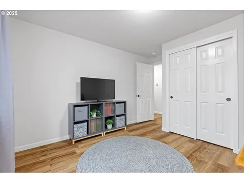 2311 NW 103rd Street Vancouver WA 98685