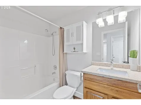2311 NW 103rd Street Vancouver WA 98685