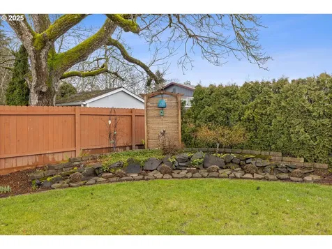 2311 NW 103rd Street Vancouver WA 98685