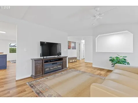 2311 NW 103rd Street Vancouver WA 98685