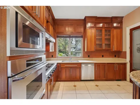 9309 NW Finzer Court Portland OR 97229