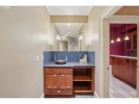 9309 NW Finzer Court Portland OR 97229