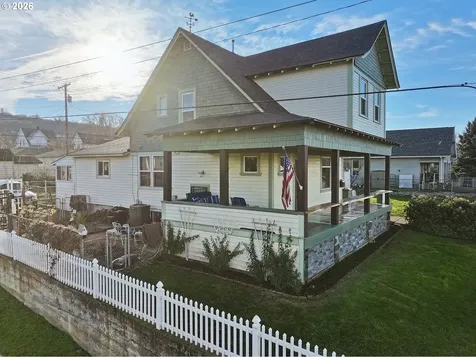 1022 E 10th Street The Dalles OR 97058