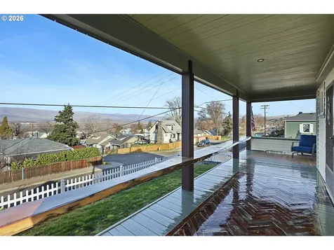 1022 E 10th Street The Dalles OR 97058