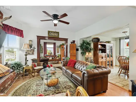 1022 E 10th Street The Dalles OR 97058