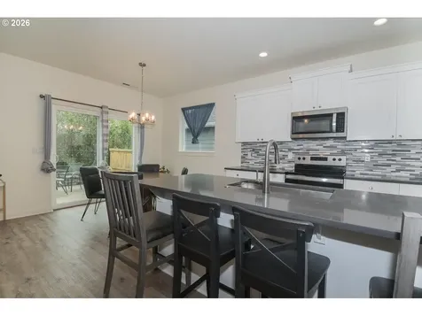 148 NW Liberty Lane Estacada OR 97023