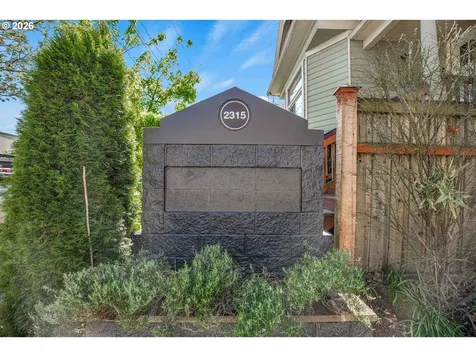 2315 SE 11th Avenue Portland OR 97214