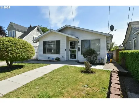 5902 NE 11th Avenue Portland OR 97211