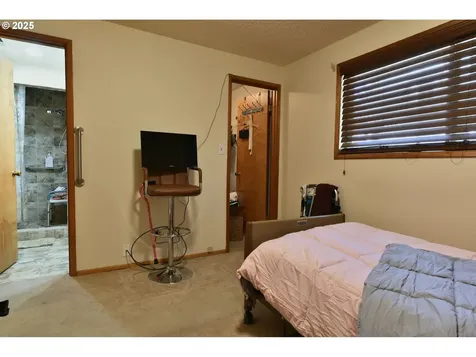 5902 NE 11th Avenue Portland OR 97211