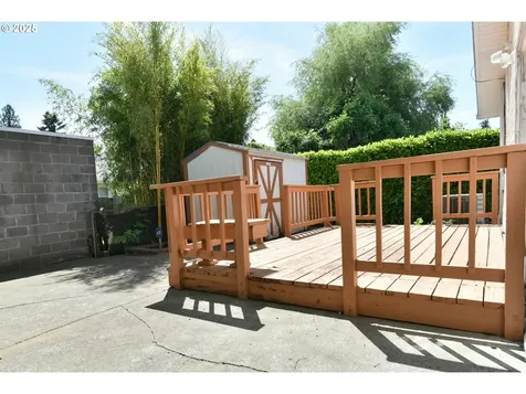 5902 NE 11th Avenue Portland OR 97211