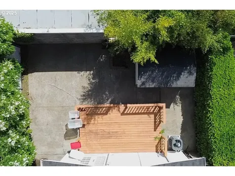 5902 NE 11th Avenue Portland OR 97211