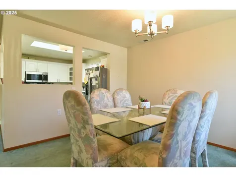5902 NE 11th Avenue Portland OR 97211