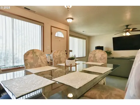 5902 NE 11th Avenue Portland OR 97211