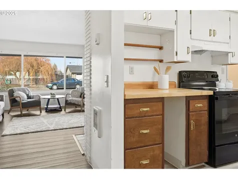 810 E 37th Avenue Eugene OR 97405