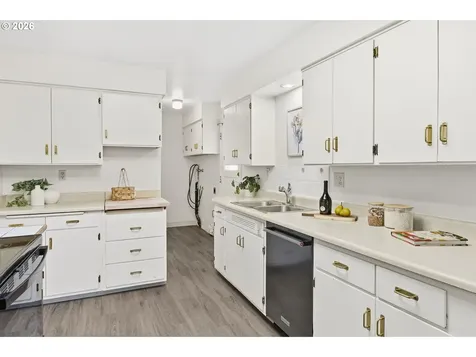 810 E 37th Avenue Eugene OR 97405