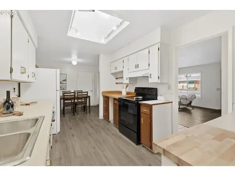 810 E 37th Avenue Eugene OR 97405
