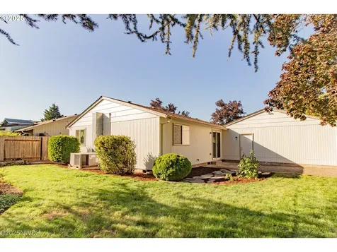 651 T Street Springfield OR 97477
