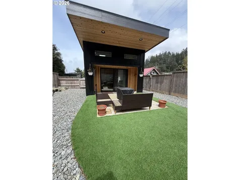 94254 11th Street Gold Beach OR 97444