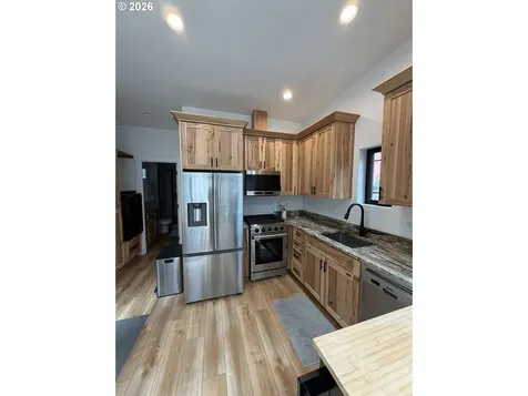 94254 11th Street Gold Beach OR 97444