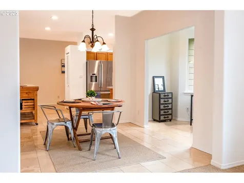 1299 Peets Court Eugene OR 97402
