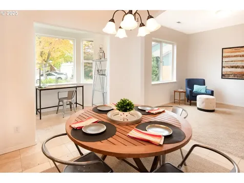 1299 Peets Court Eugene OR 97402