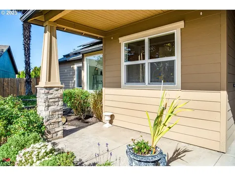 1299 Peets Court Eugene OR 97402
