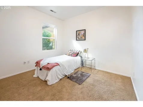1299 Peets Court Eugene OR 97402