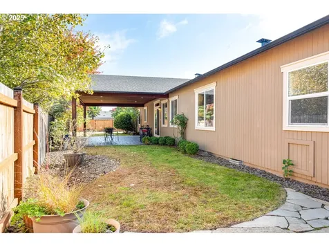 1299 Peets Court Eugene OR 97402