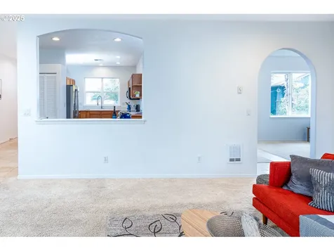 1299 Peets Court Eugene OR 97402