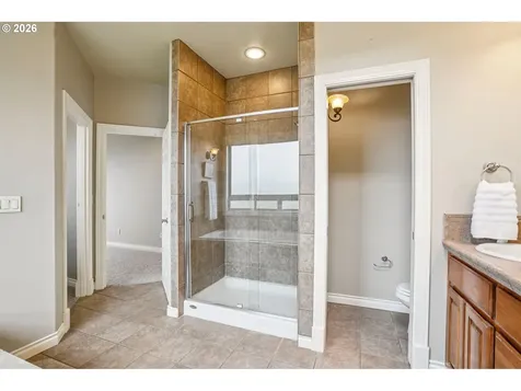 49 Essex Drive Kelso WA 98626