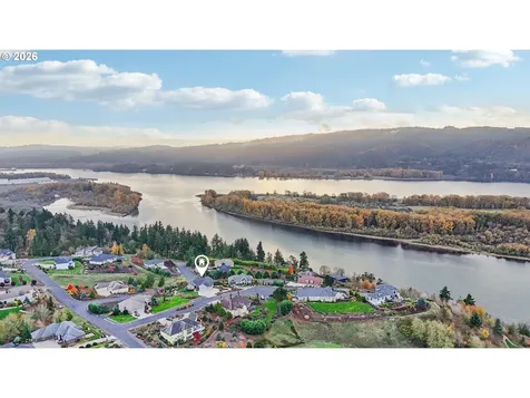 49 Essex Drive Kelso WA 98626