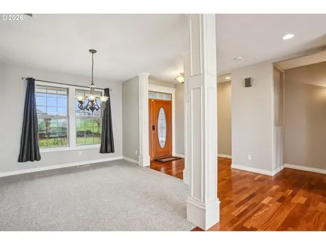 49 Essex Drive Kelso WA 98626