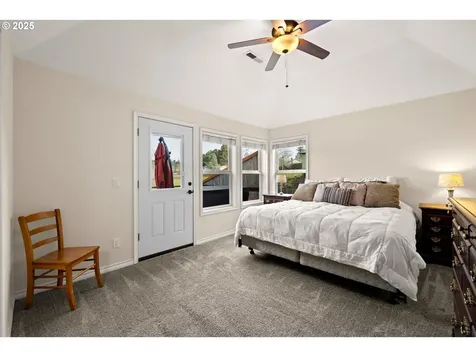 12021 SE Summer Place Clackamas OR 97015