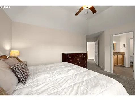12021 SE Summer Place Clackamas OR 97015