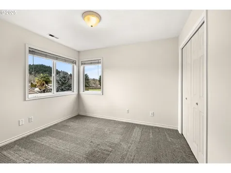 12021 SE Summer Place Clackamas OR 97015