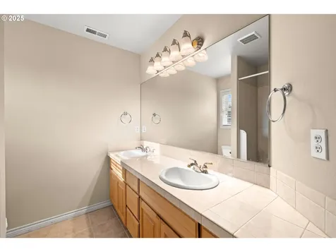 12021 SE Summer Place Clackamas OR 97015