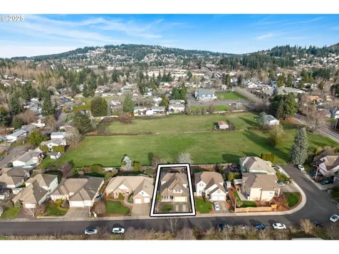12021 SE Summer Place Clackamas OR 97015