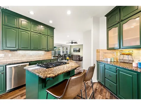 12021 SE Summer Place Clackamas OR 97015