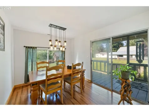 99996 Lone Pine Lane Myrtle Point OR 97458