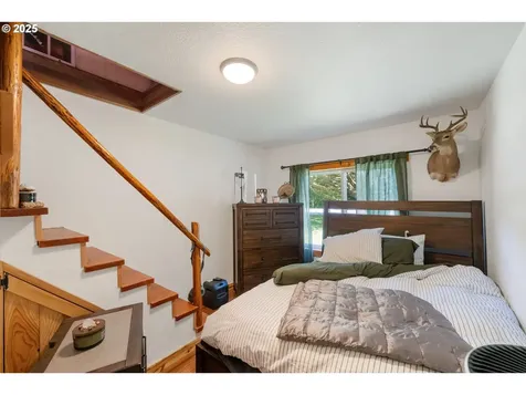 99996 Lone Pine Lane Myrtle Point OR 97458