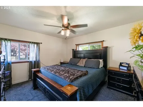 99996 Lone Pine Lane Myrtle Point OR 97458