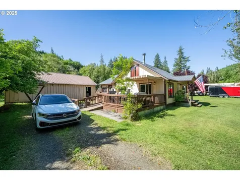99996 Lone Pine Lane Myrtle Point OR 97458