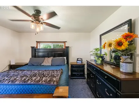 99996 Lone Pine Lane Myrtle Point OR 97458