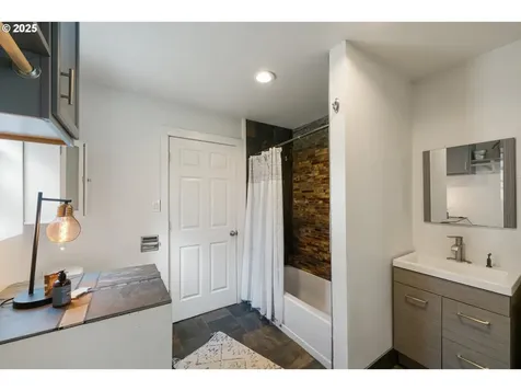 99996 Lone Pine Lane Myrtle Point OR 97458