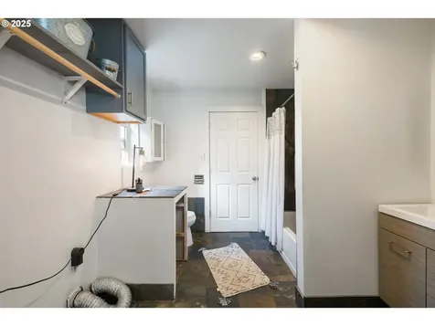 99996 Lone Pine Lane Myrtle Point OR 97458