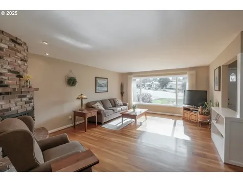 4092 Penny Drive S Salem OR 97302