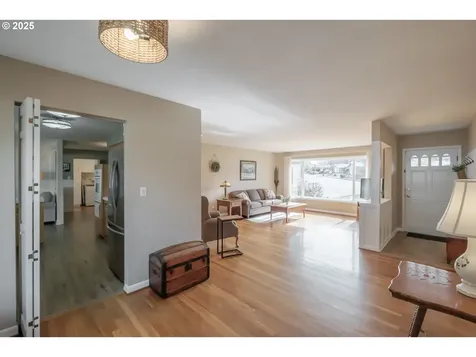 4092 Penny Drive S Salem OR 97302