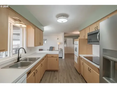4092 Penny Drive S Salem OR 97302