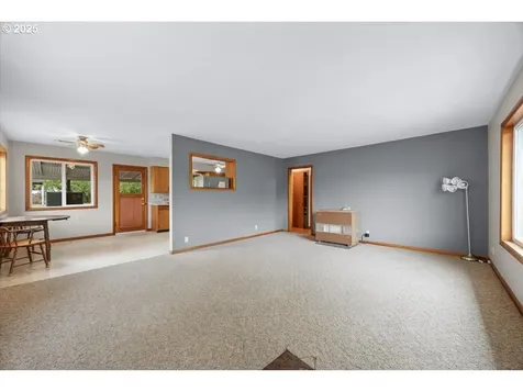 1048 Seeley Street Myrtle Creek OR 97457