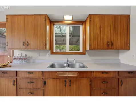 1048 Seeley Street Myrtle Creek OR 97457